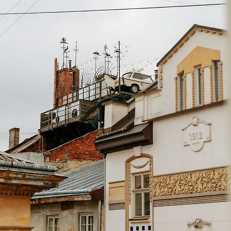 Ivana Fedorovycha 30, Street 아파트