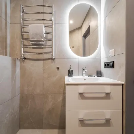 Ivana Fedorovycha 30, Street شقة