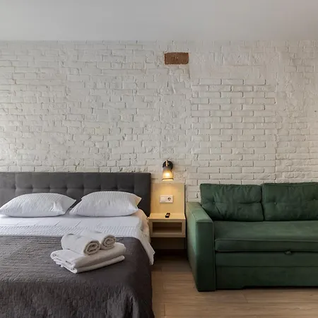 Ivana Fedorovycha 30, Street Apartman *