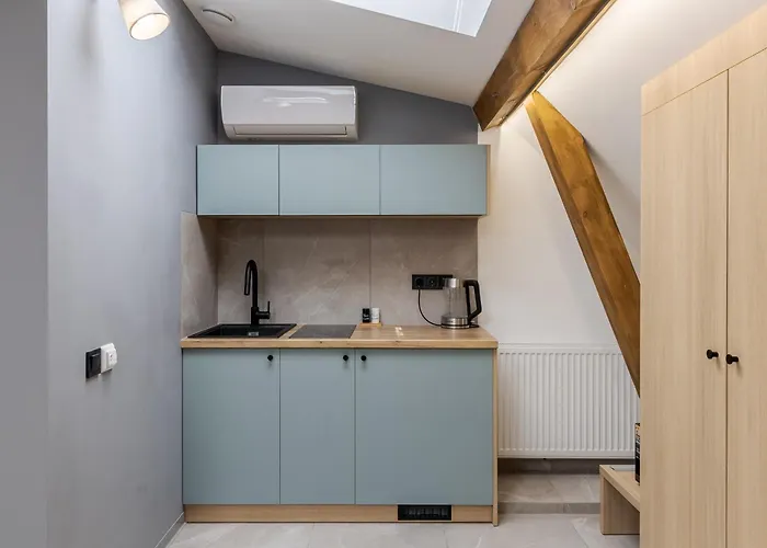 Ivana Fedorovycha 30, Street Apartament